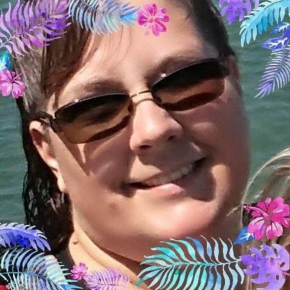 Meet your Posher, Amber - Picture 1 of 1